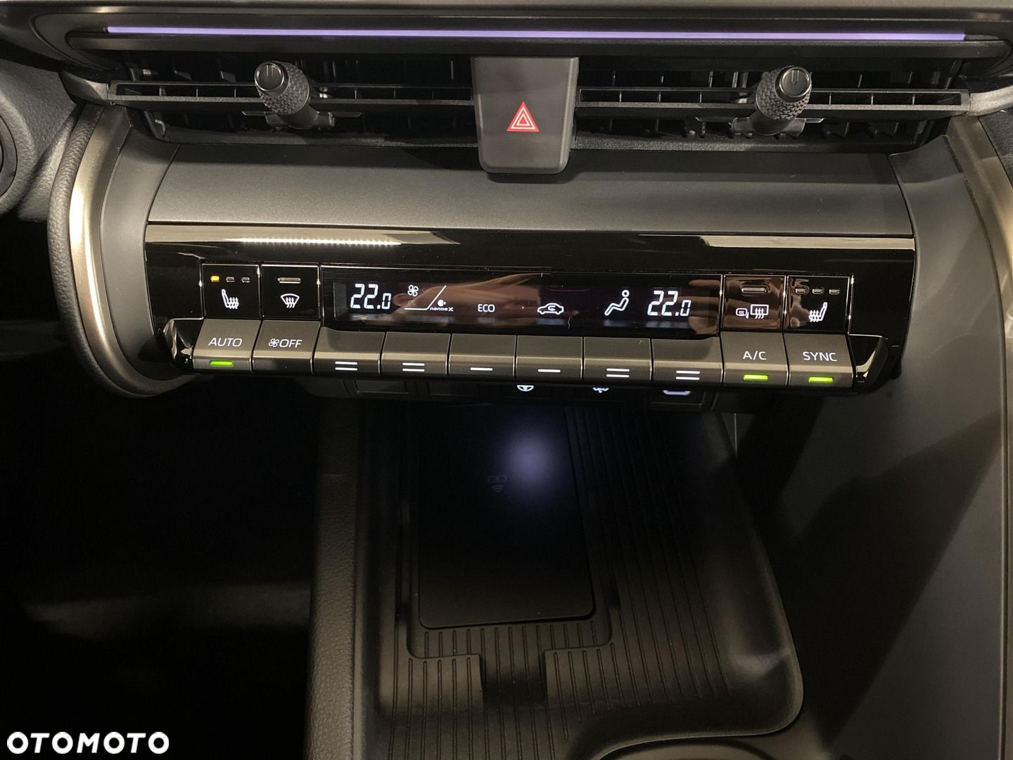 Toyota C-HR - 16
