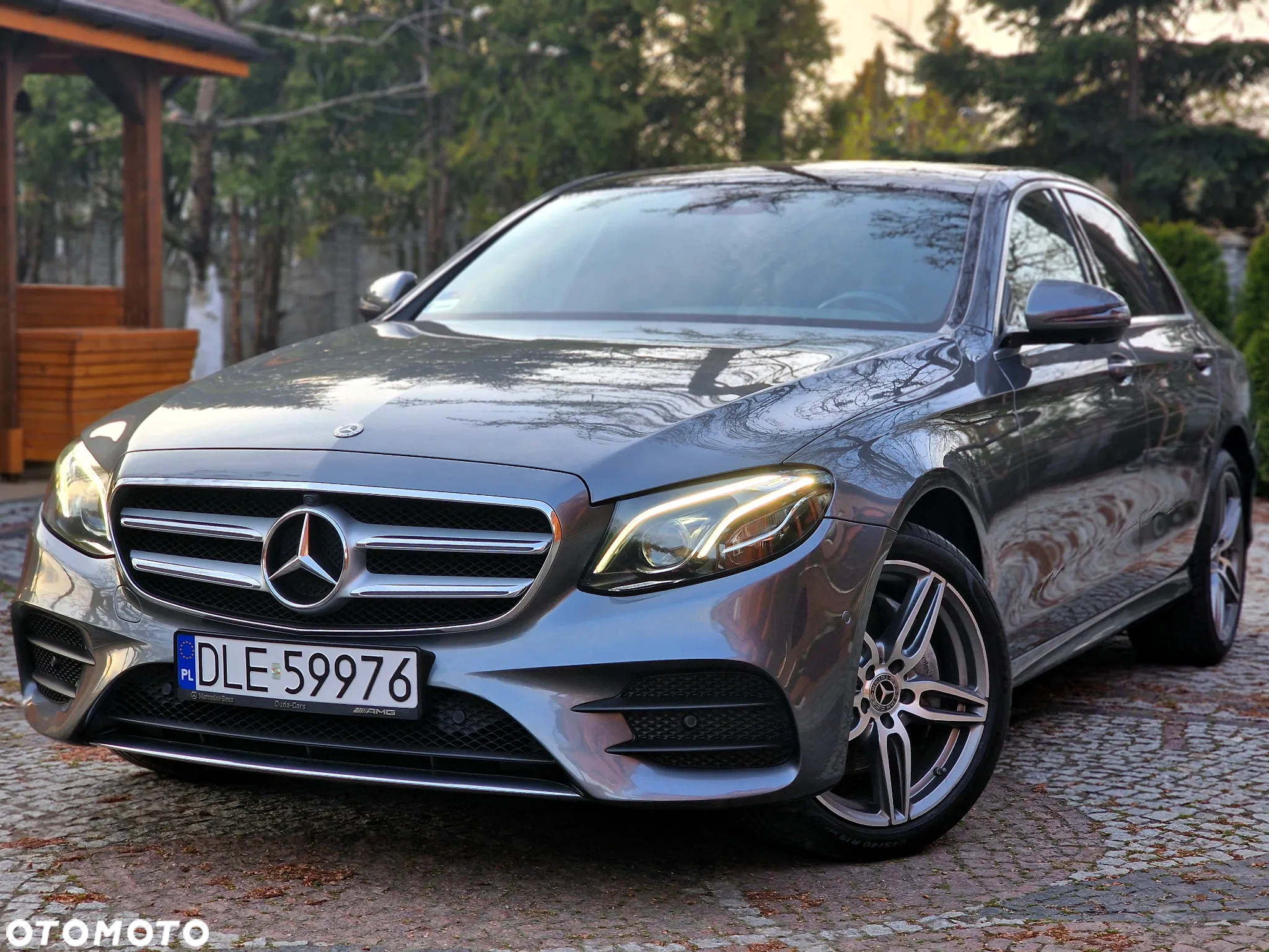 Mercedes-Benz Klasa E 220 d 4-Matic 9G-TRONIC - 36
