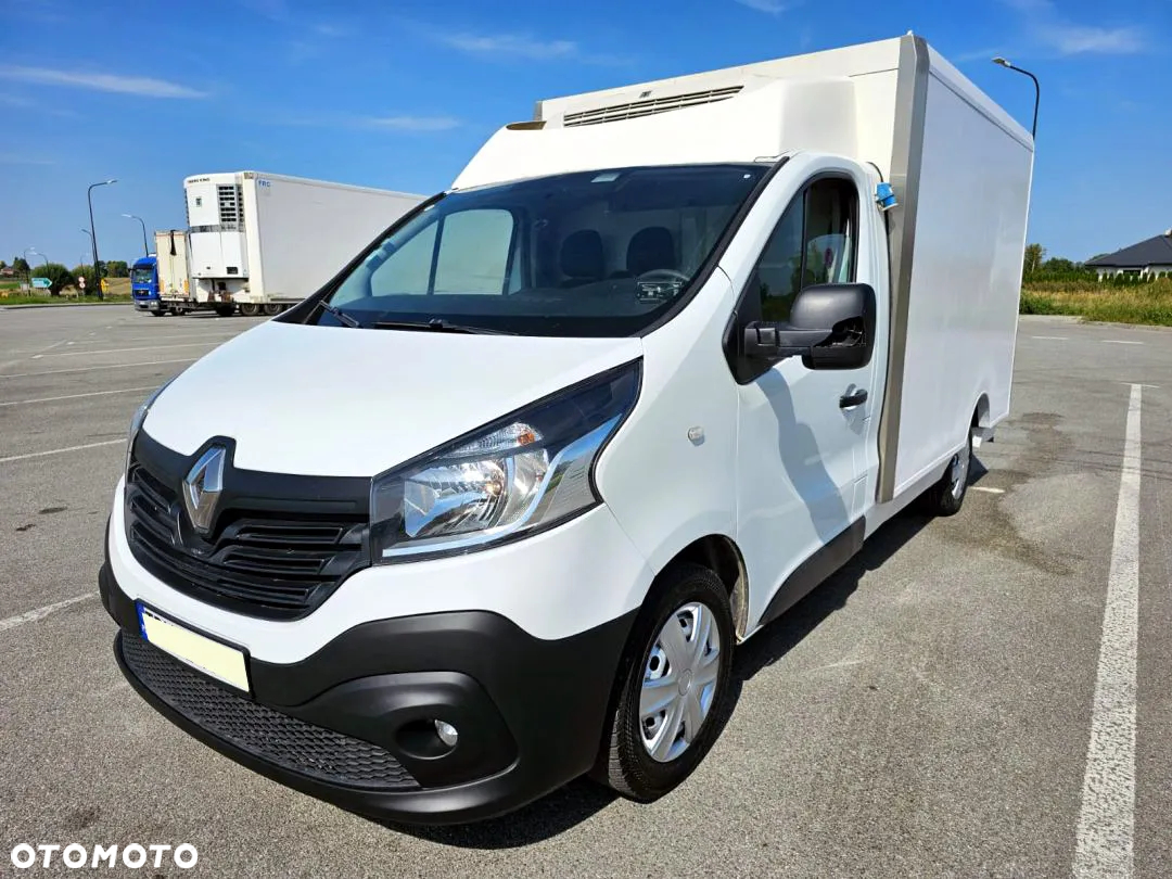 Renault Trafic - 25