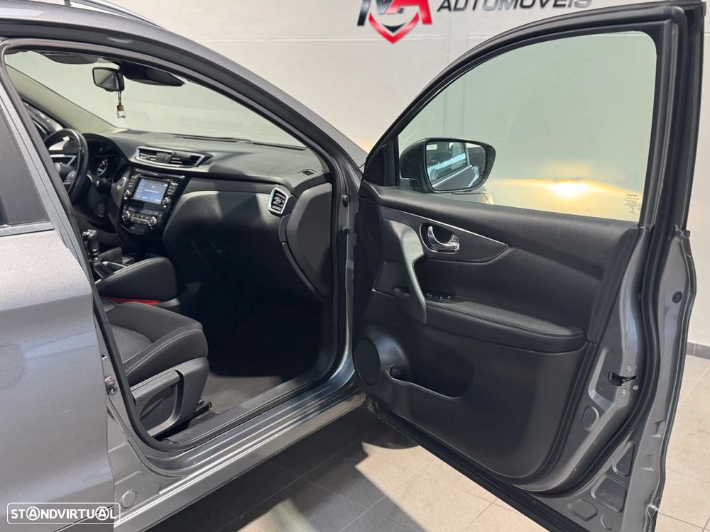 Nissan Qashqai 1.5 dCi N-Connecta - 19