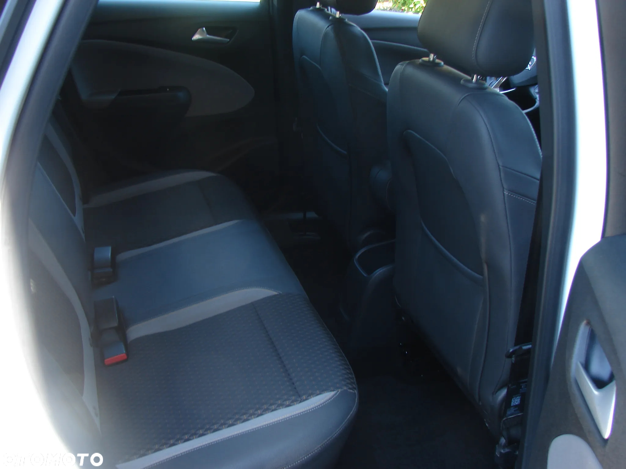 Opel Crossland X - 11
