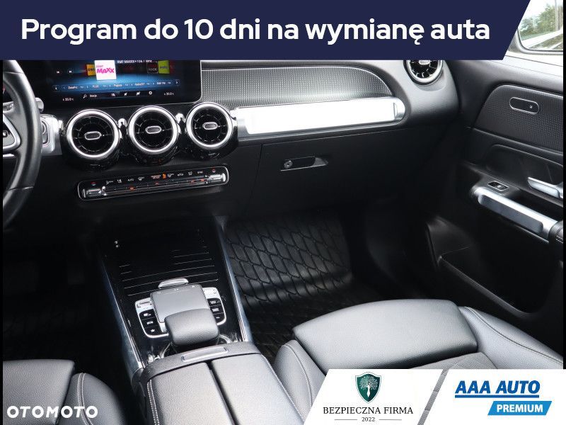 Mercedes-Benz GLB - 10