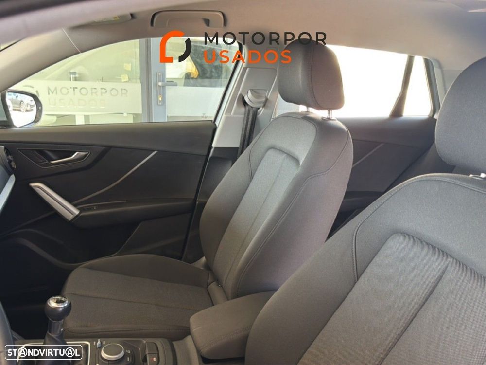 Audi Q2 1.6 TDI Design - 9