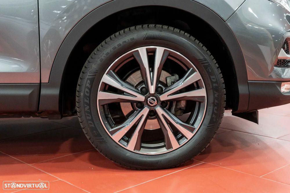 Nissan Qashqai 1.3 DIG-T N-Connecta J18 - 33
