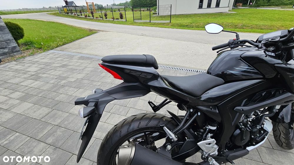 Suzuki GSX - 10