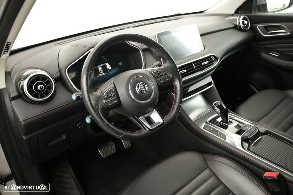 MG EHS 1.5 T-GDI Plug-in Hybrid Luxury - 7