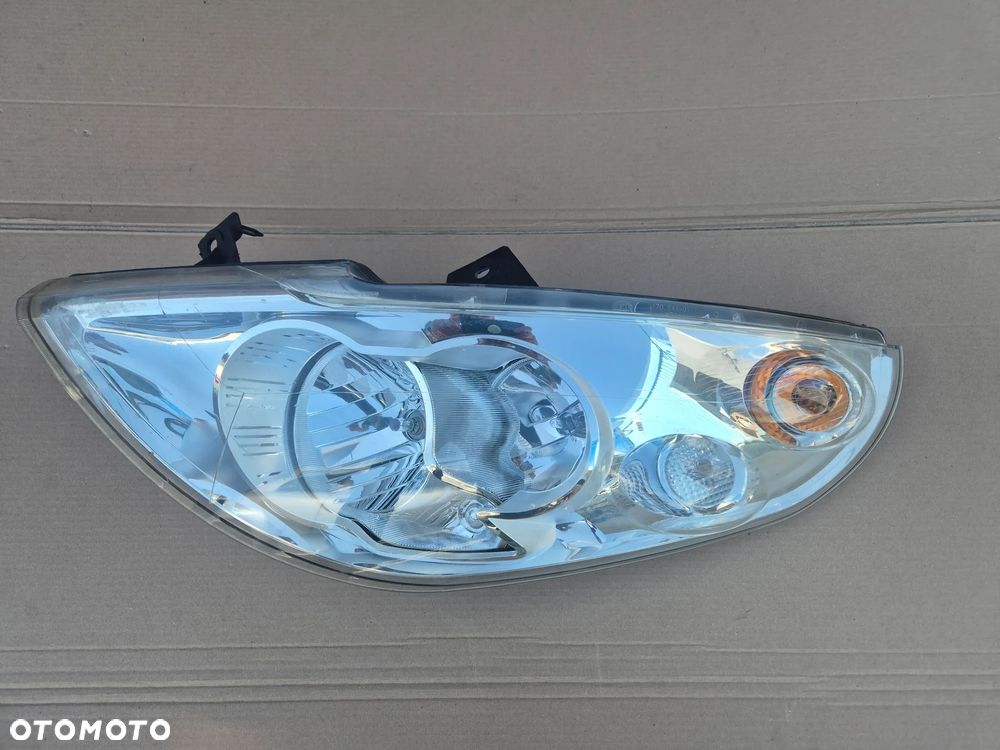 Renault Master III Lampa lewa.2010-2020.Opel Movano.Nissan NV400.Hella. - 1