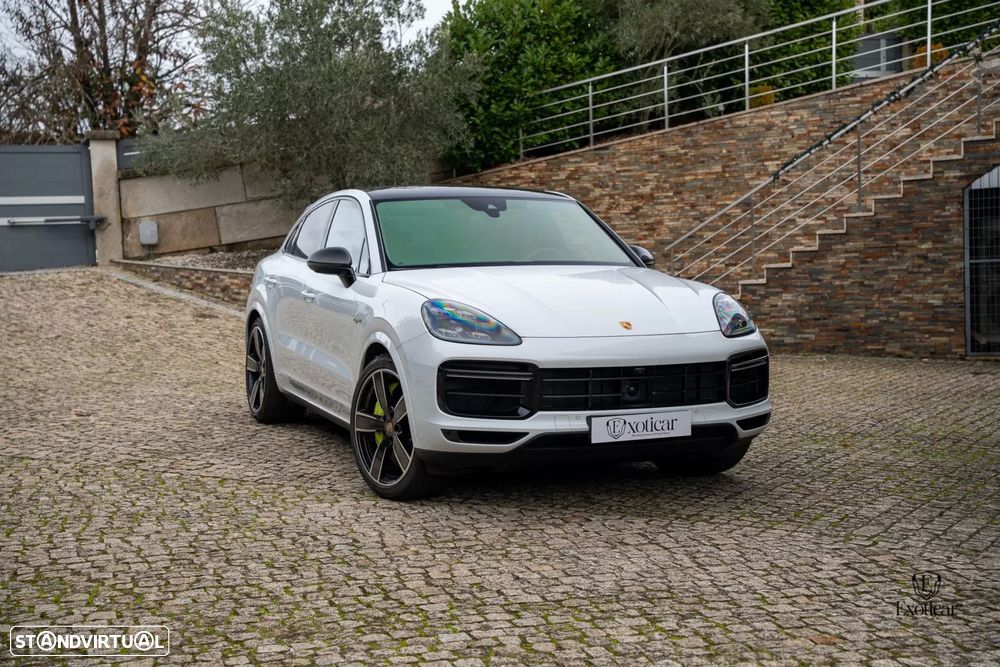 Porsche Cayenne Coupé Turbo S E-Hybrid - 25