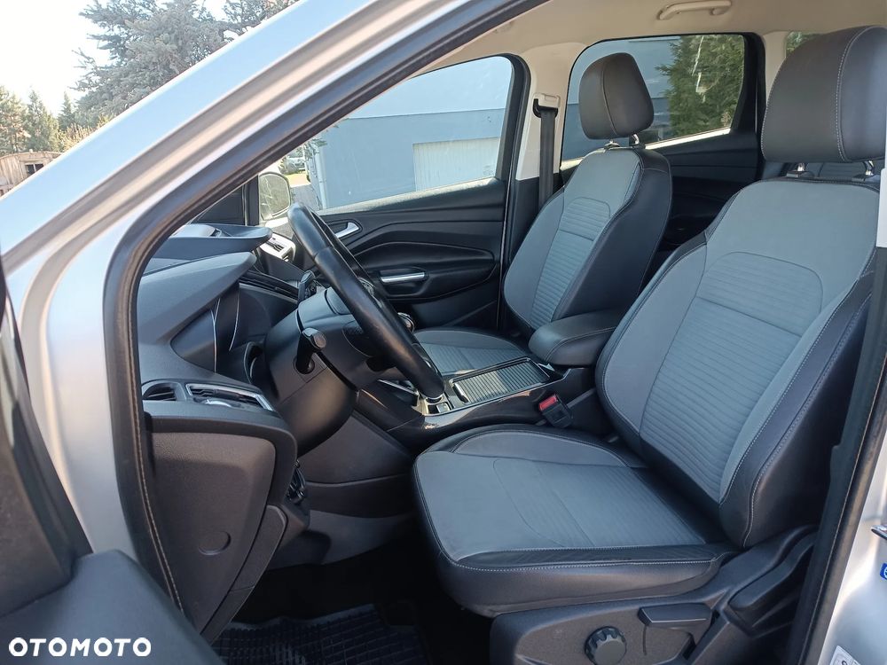 Ford Kuga 2.0 TDCi 4x2 Titanium - 8