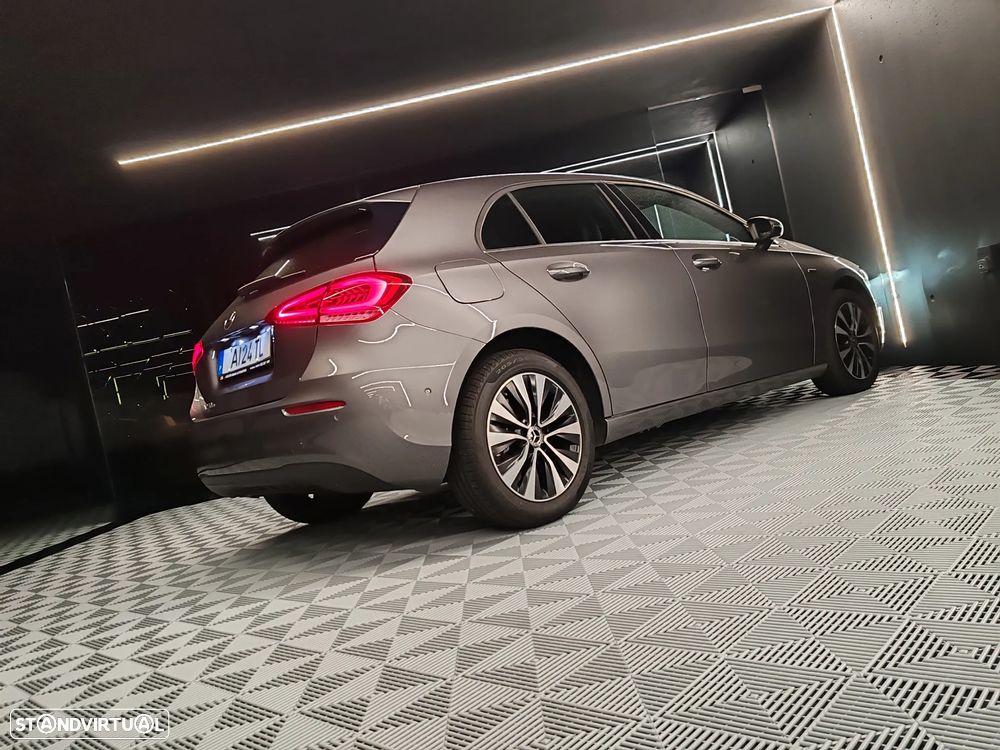 Mercedes-Benz A 250 e Style Plus - 10
