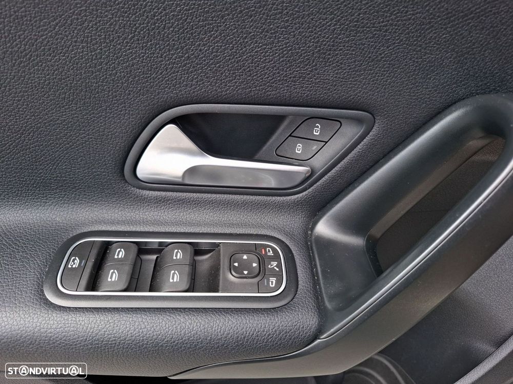 Mercedes-Benz A 180 d Style Plus Aut. — fotografia 17