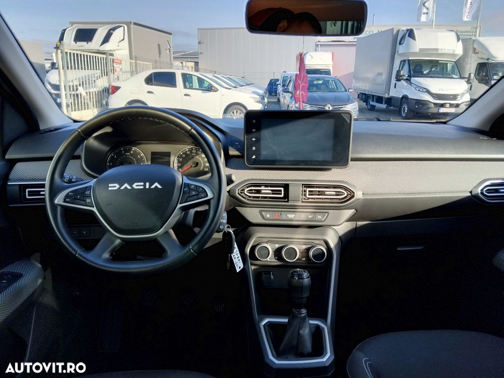 Dacia Logan TCe 90 MT6 Journey - 10