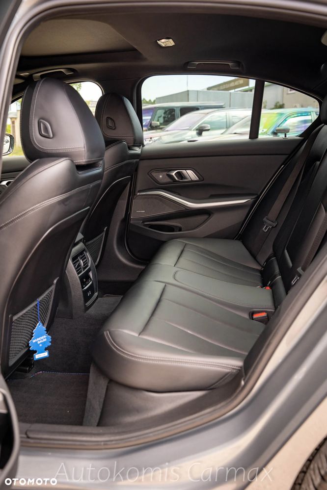 BMW Seria 3 M340i xDrive sport - 34