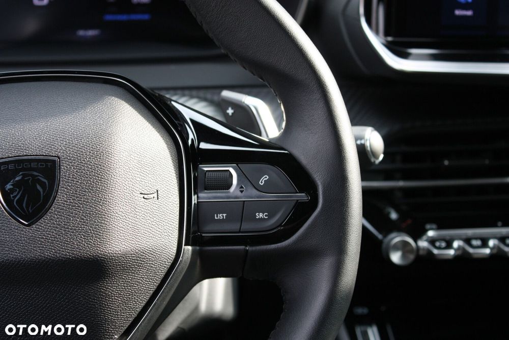 Peugeot 2008 1.2 PureTech Allure S&S EAT8 - 25