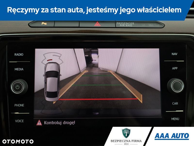 Volkswagen Passat - 16