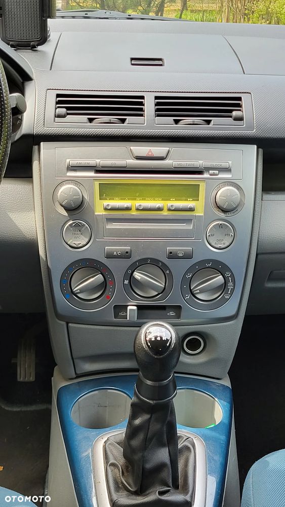 Mazda 2 - 18