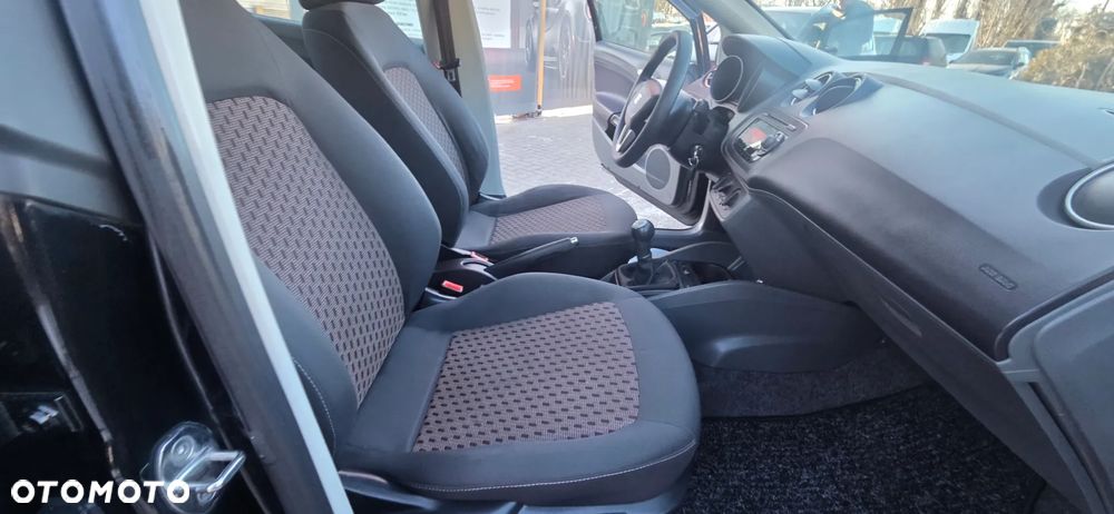 Seat Ibiza 1.4 16V Style - 30