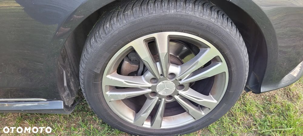 Mercedes-Benz Klasa E 200 7G-TRONIC Elegance - 24