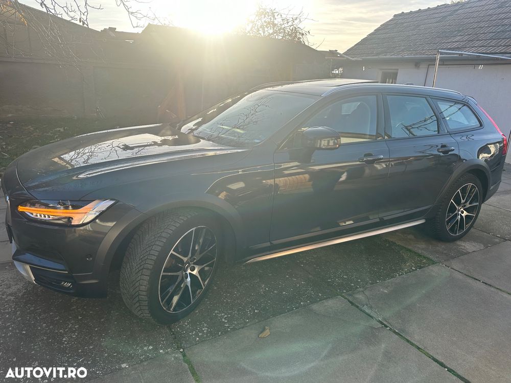Volvo V90 Cross Country D4 AWD Geartronic - 4