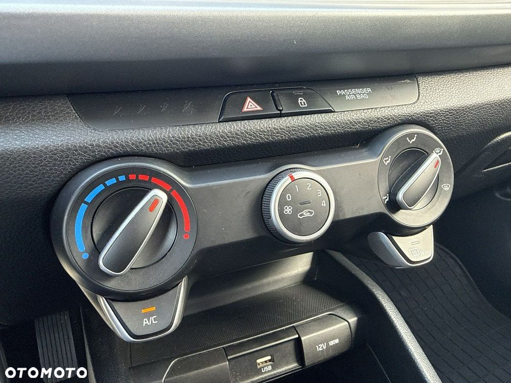 Kia Rio 1.2 M - 24