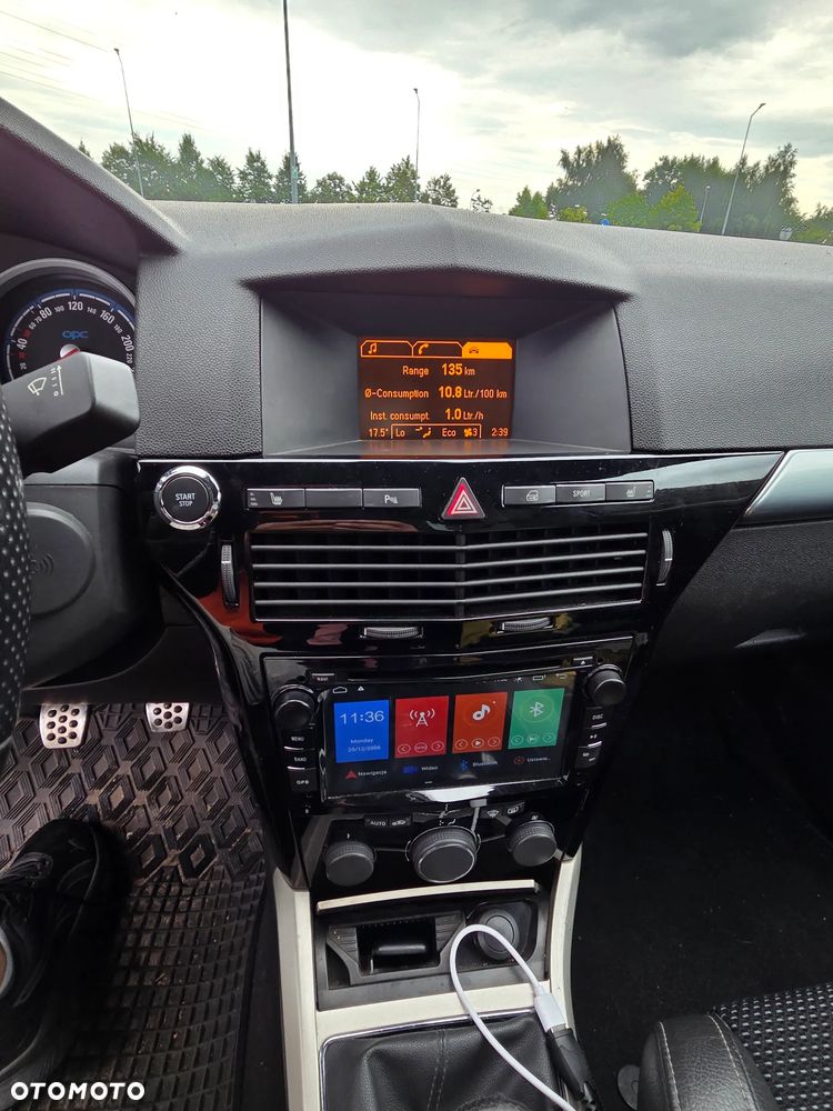 Opel Astra 2.0 T OPC - 12