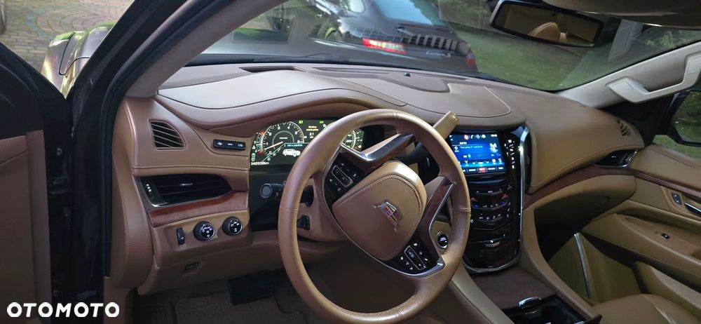 Cadillac Escalade - 15