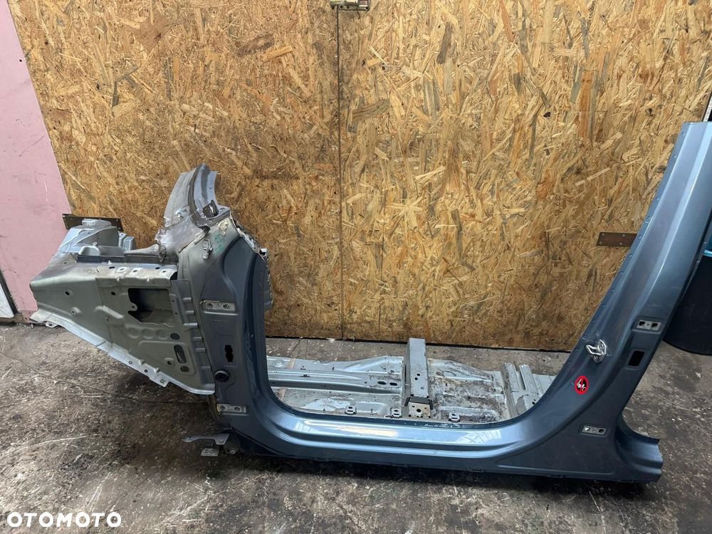 ćwiartka lewy przód słupek próg volvo xc60 ii 2017- 721-16 - 2