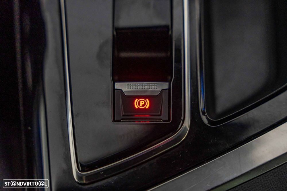 Peugeot 3008 1.6 Hybrid GT e-EAT8 - 26