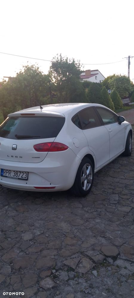 Seat Leon 1.6 TDI Ecomotive Reference - 1
