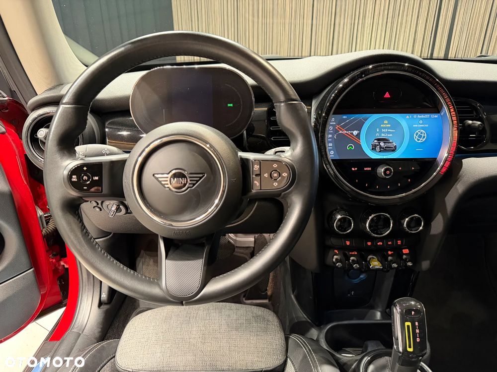 MINI Cooper SE Classic Trim - 9
