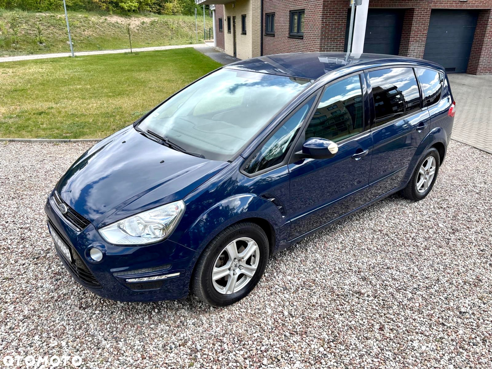Ford S-Max - 8