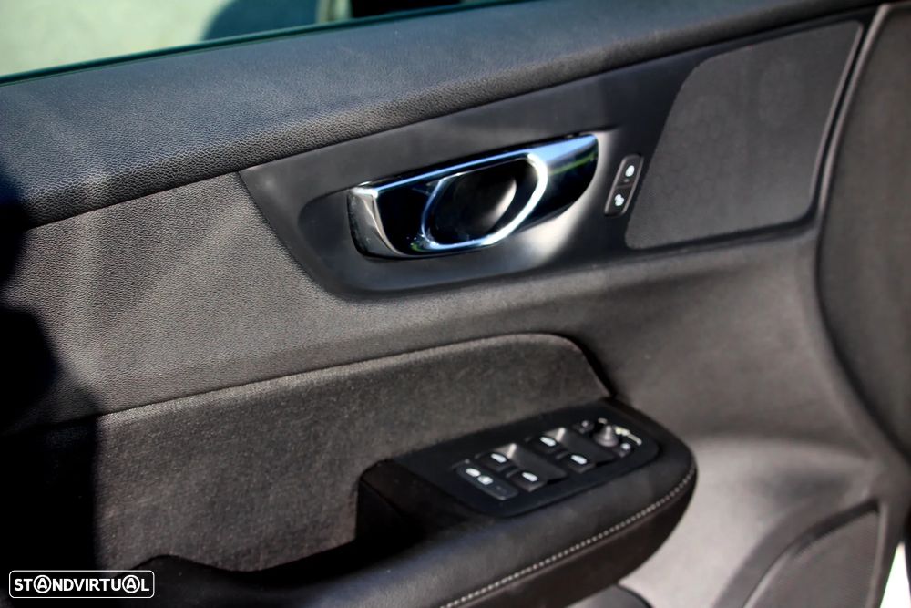 Volvo V60 2.0 D3 R-Design Momentum - 16