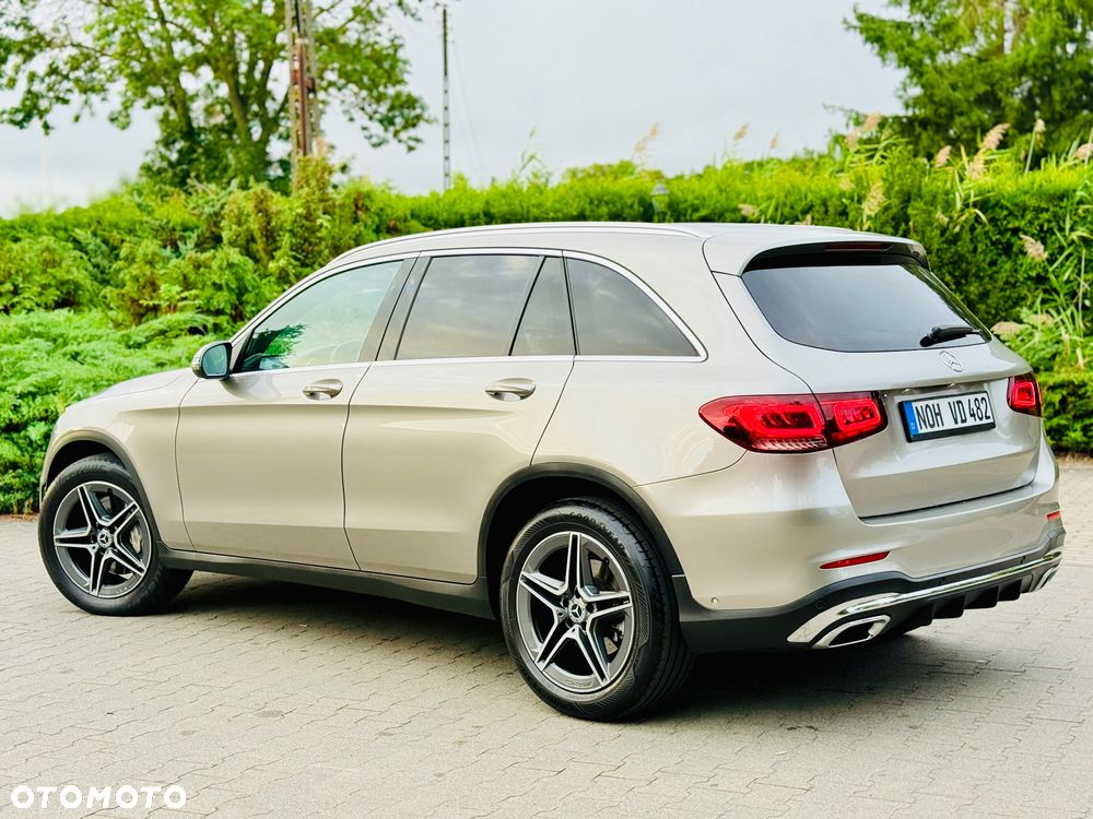Mercedes-Benz GLC 200 4Matic 9G-TRONIC AMG Line Plus - 35