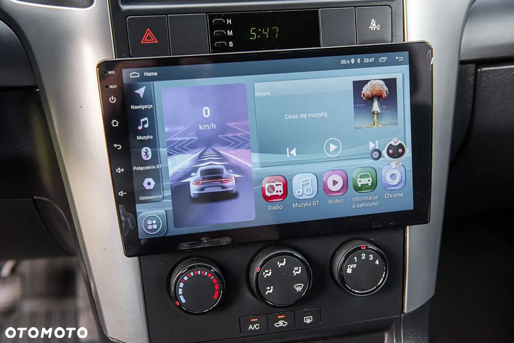 Chevrolet Captiva - 23