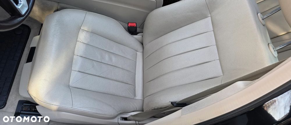 Mercedes-Benz Klasa E 500 BlueEFFICIENCY 7G-TRONIC Avantgarde - 13