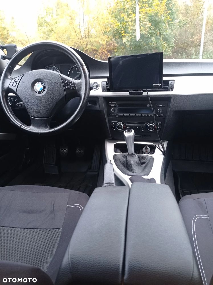 BMW Seria 3 - 16