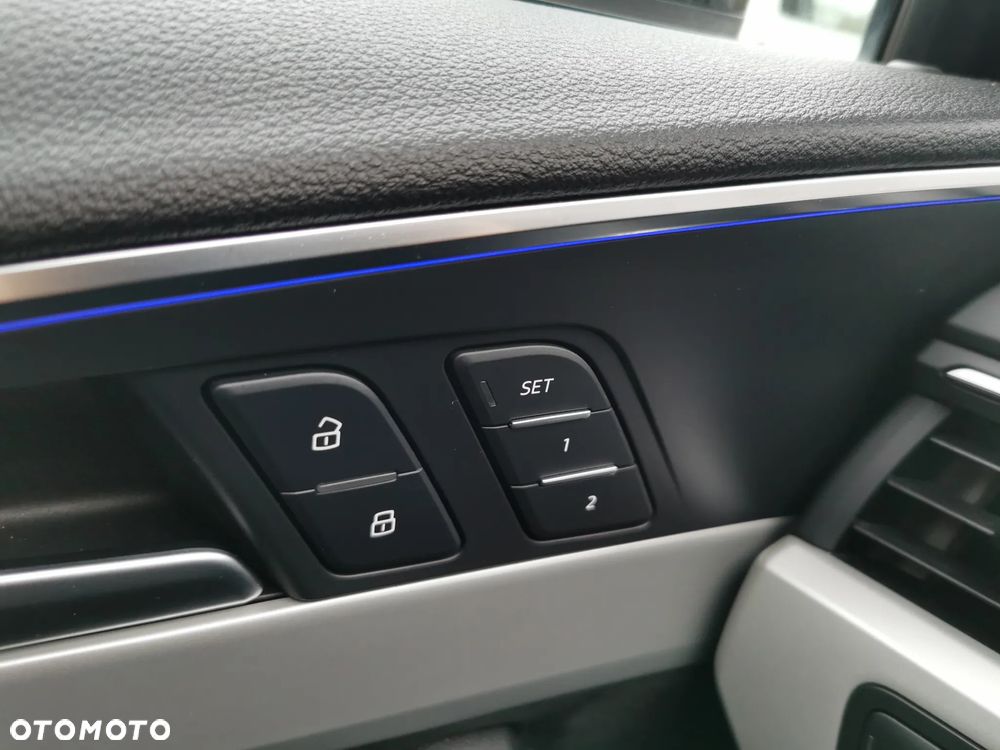 Audi A4 Avant 40 TDI Quattro S Line S tronic - 32