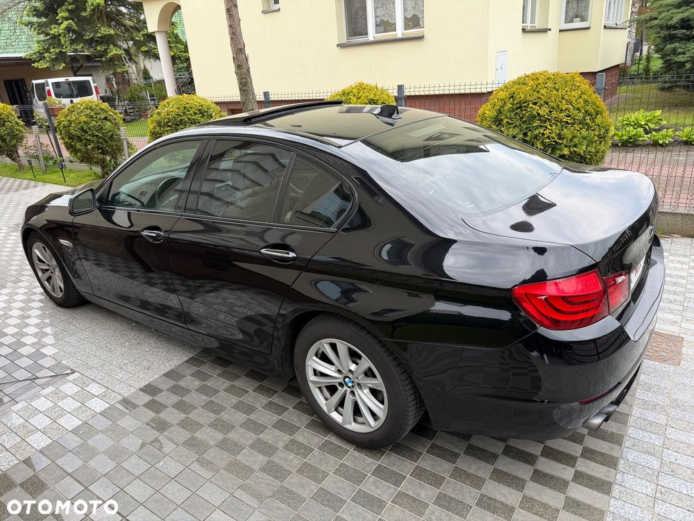 BMW Seria 5 528i xDrive - 18