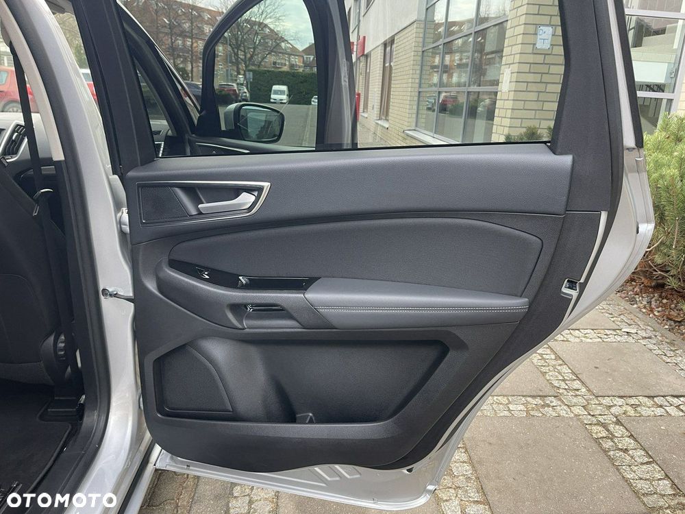 Ford S-Max - 26