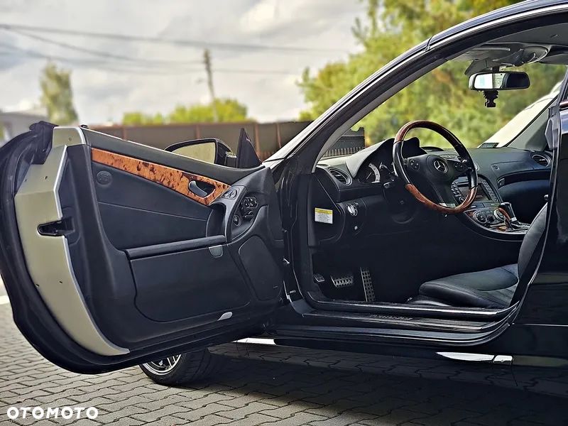Mercedes-Benz SL - 13