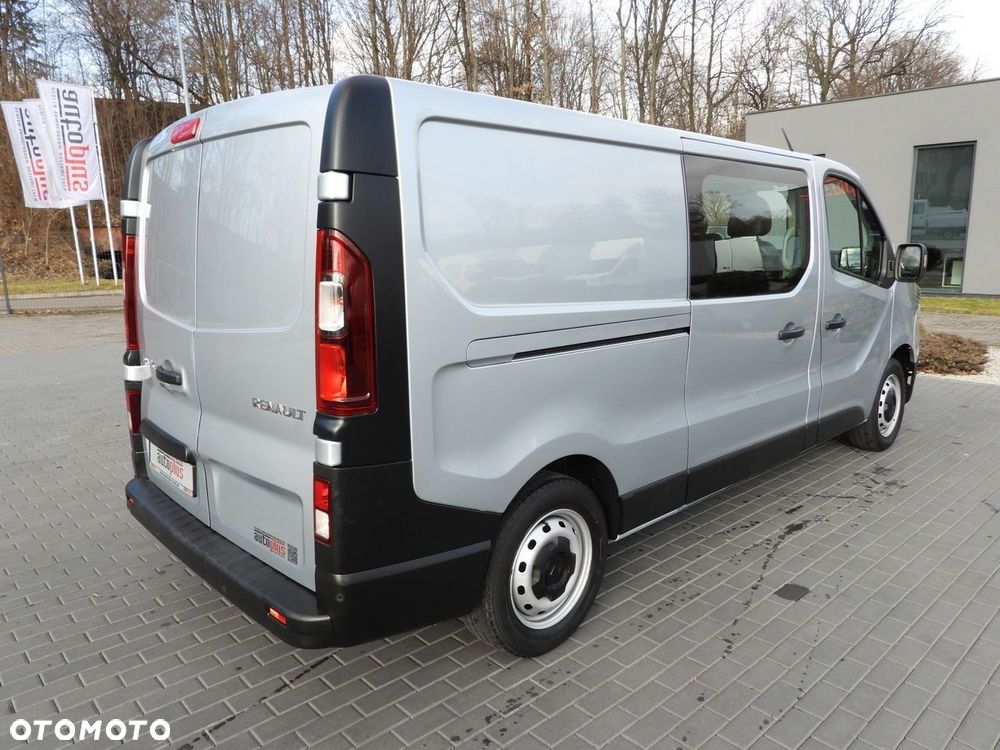 Renault TRAFIC FURGON BRYGADÓWKA 6 MIEJSC TEMPOMAT NAWIGACJA LEDY KLIMATYZACJA  130KM - 15