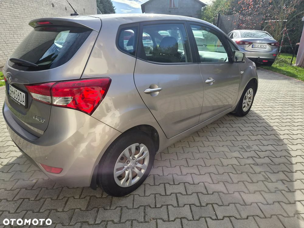 Hyundai ix20 - 7