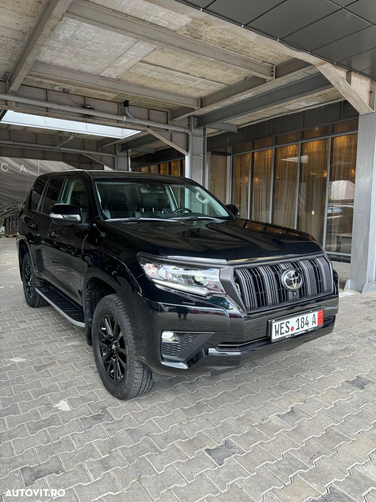Toyota Land Cruiser - 1