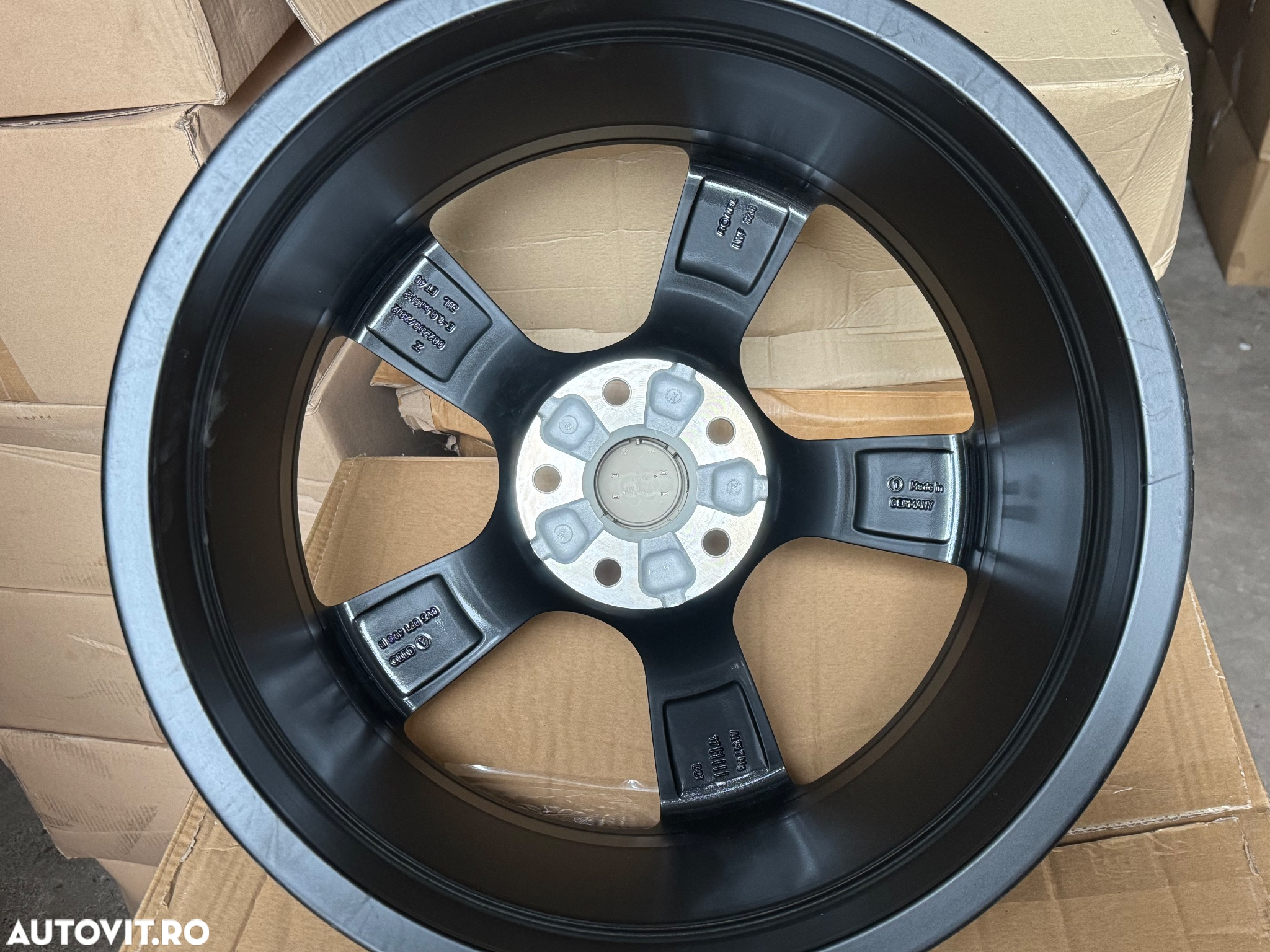 Vând jante originale Audi A3-S3 pe 18” noi bicolore - 3