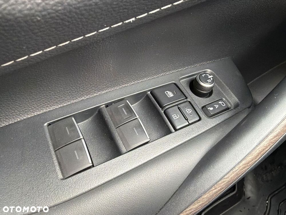 Toyota Corolla 2.0 Hybrid Trek - 18