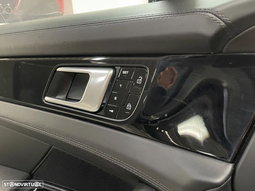 Porsche Panamera Turbo S E-Hybrid - 40