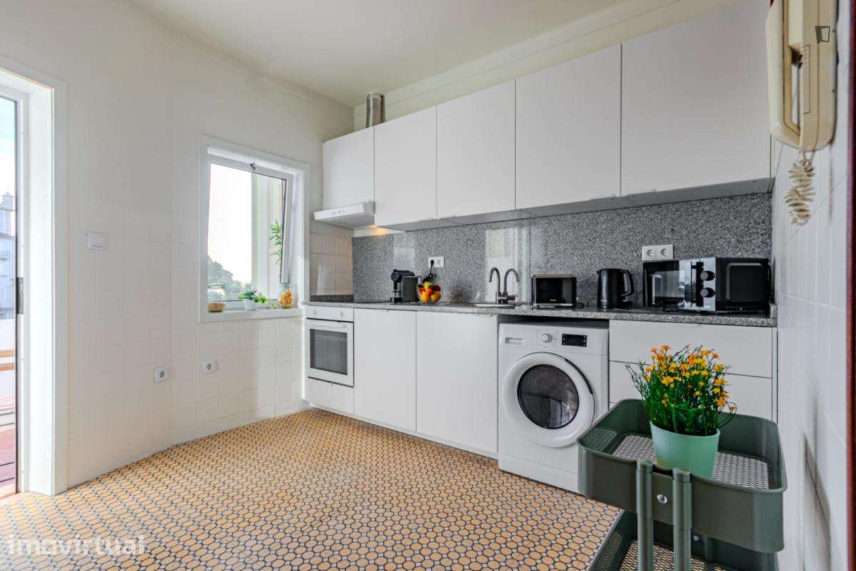 Quarto - localizado em Santo Ildefonso Porto - Grande imagem: 4/31