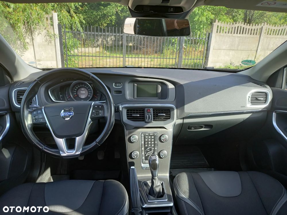 Volvo V40 D2 - 15