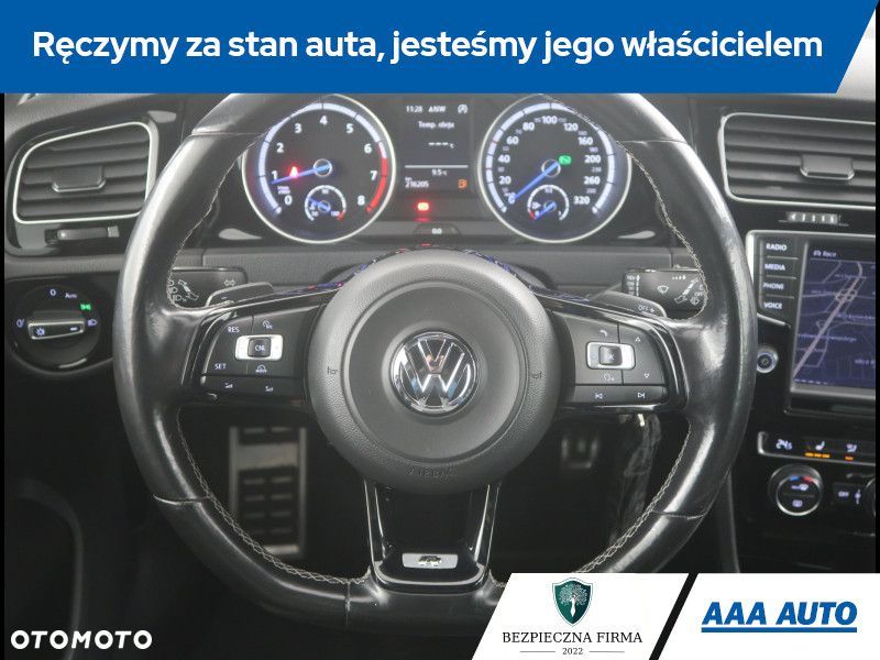 Volkswagen Golf - 16