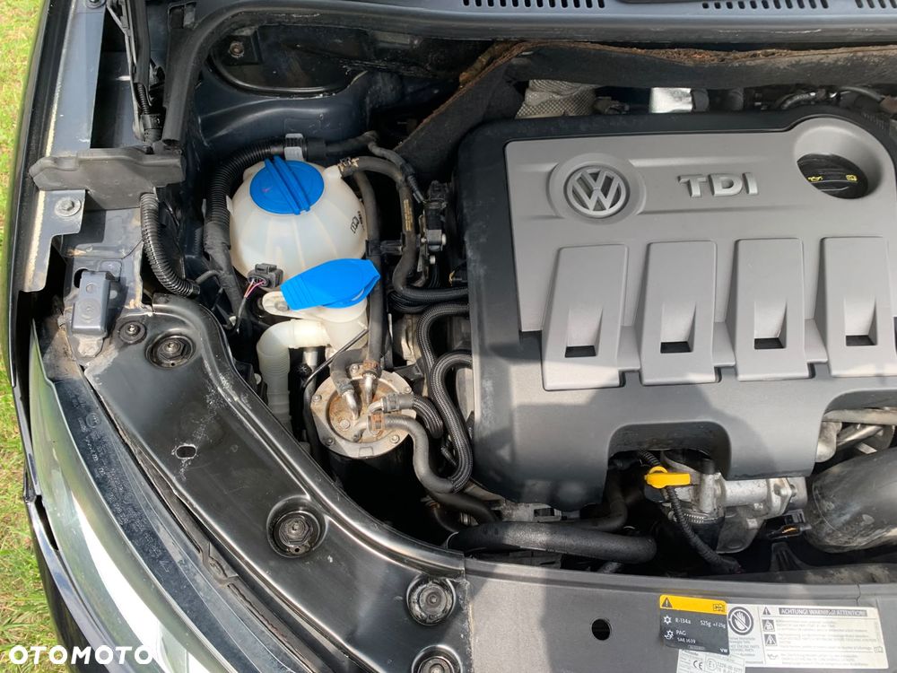 Volkswagen Touran 1.6 TDI DPF BlueMotion Technology Highline - 14